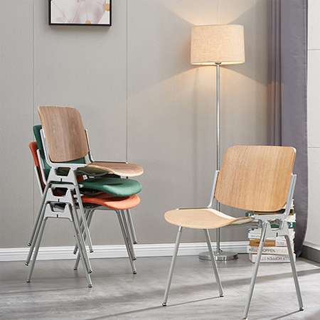 What are the characteristics of modern minimalist chairs?